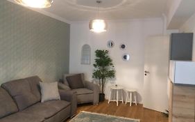 Flori de Iulie Apartamente